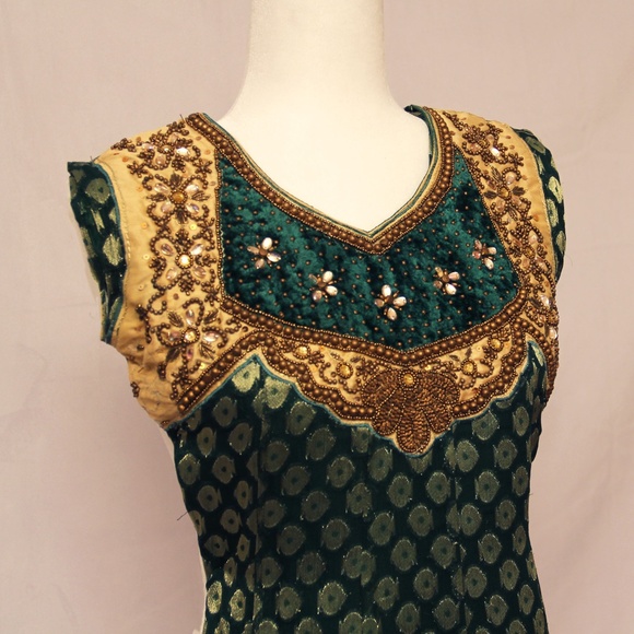 *Sold* VINTAGE | Beaded Green and Gold Dress - Picture 3 of 3
